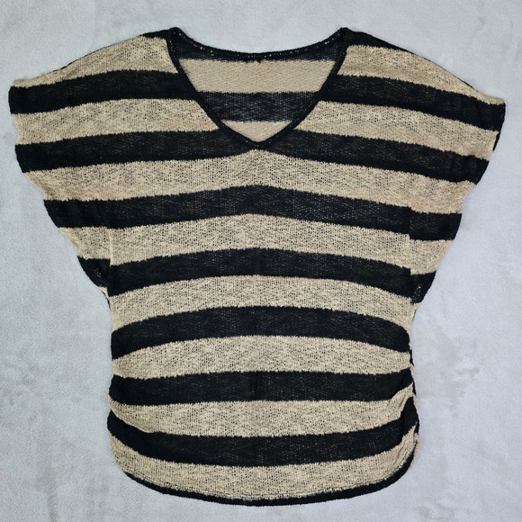 Tops - Lightweight shortsleeved sweater Sz‎ M